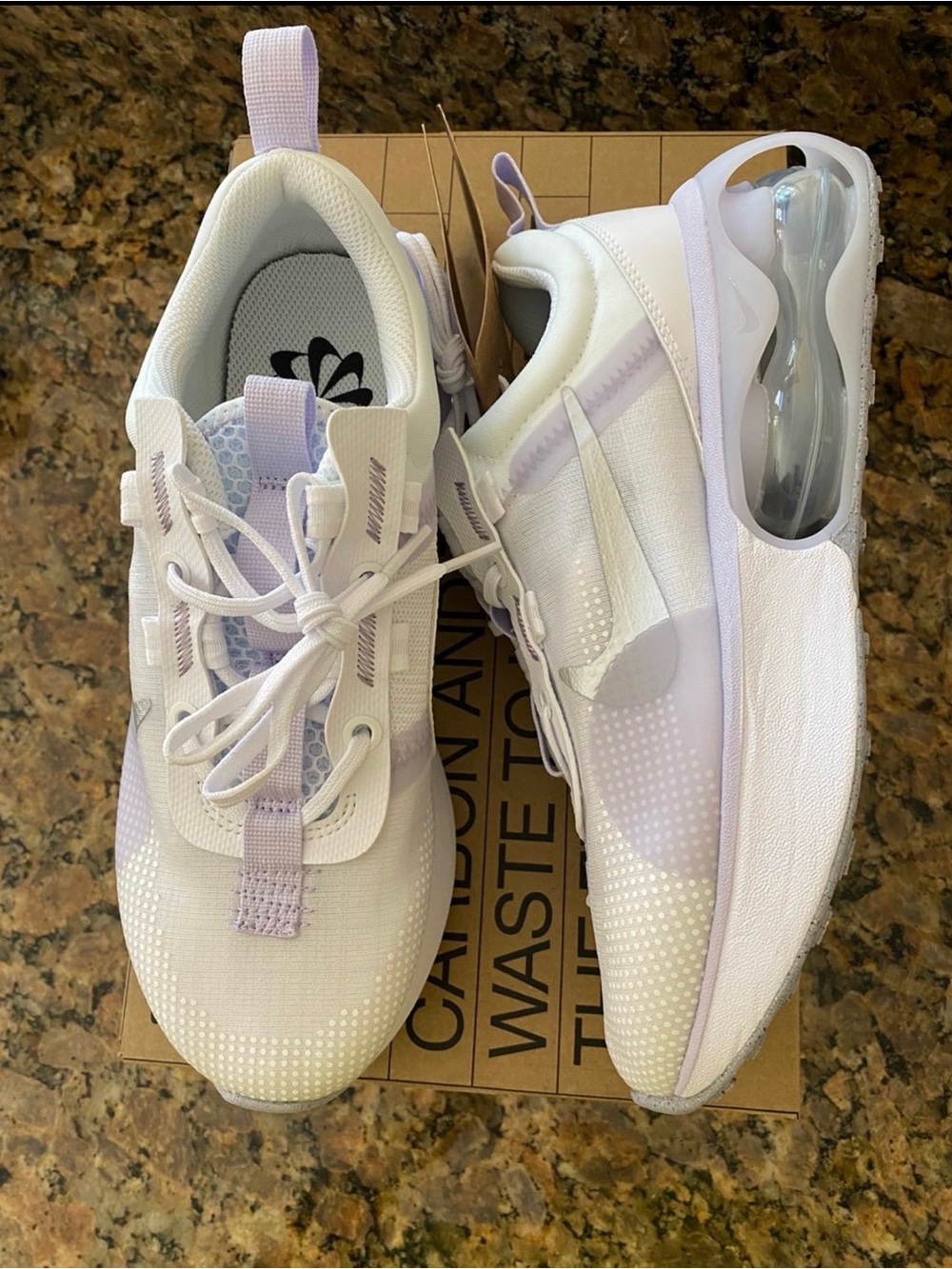 Nike Kids White & Light Lavender Air-Cushioned Sneakers Sz 5Y Air max